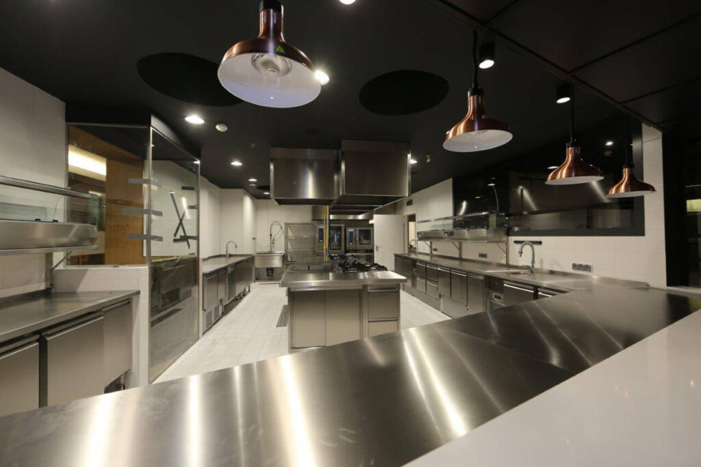 Funkcjonalny projekt kuchni gastronomicznej. Porady od technologa Kromet